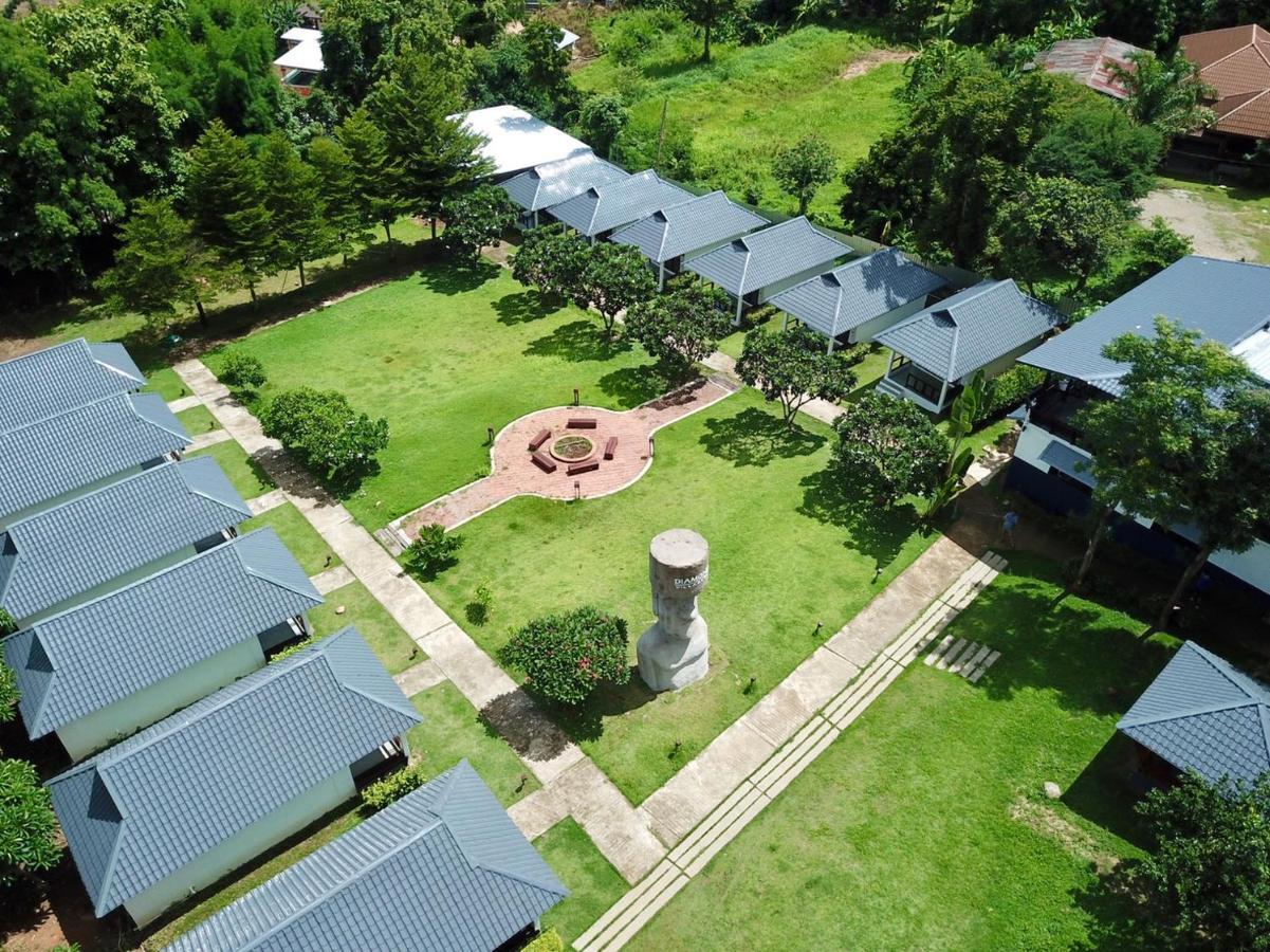 Diamond Village Pai Esterno foto